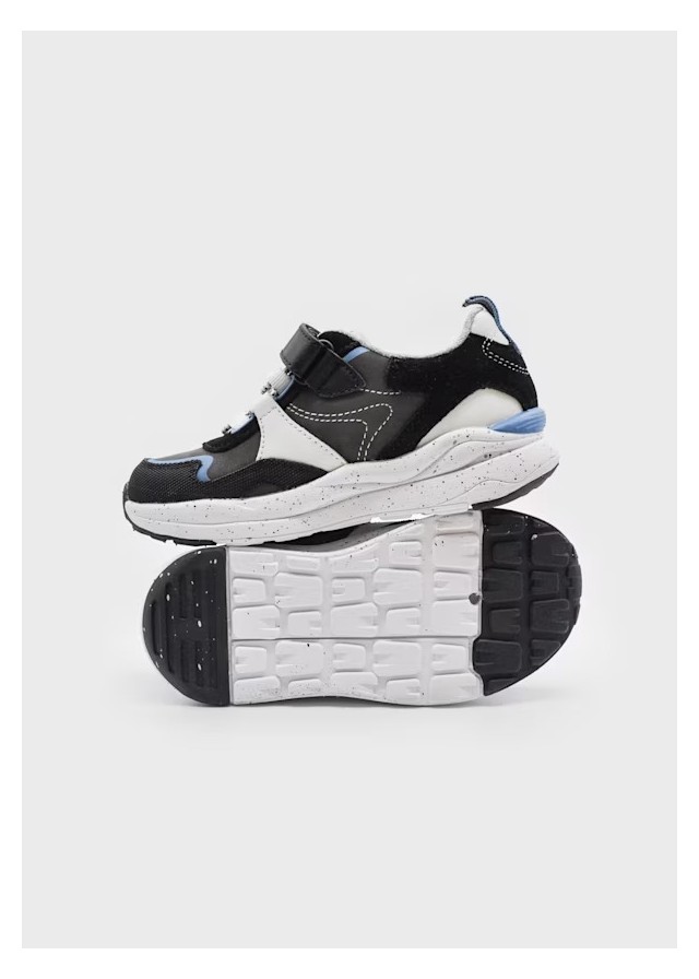 Кросівки Mayoral