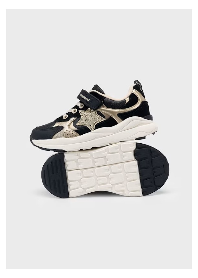 Кросівки Mayoral