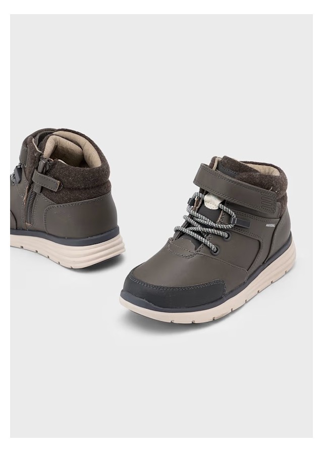 Черевики на липучці Mayoral