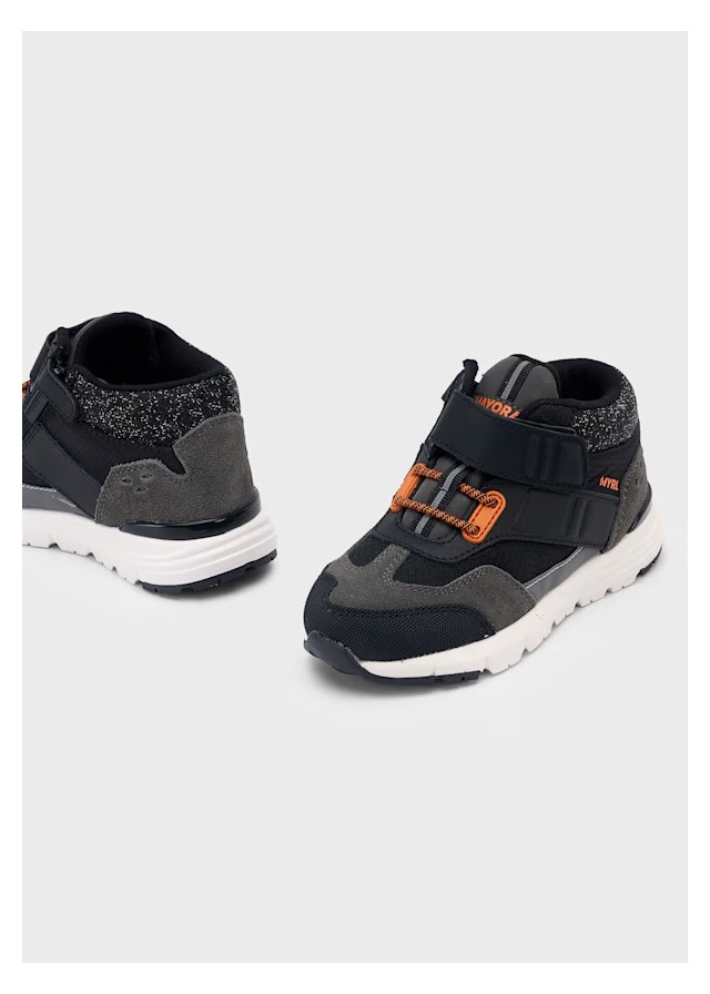 Черевики на липучці Mayoral