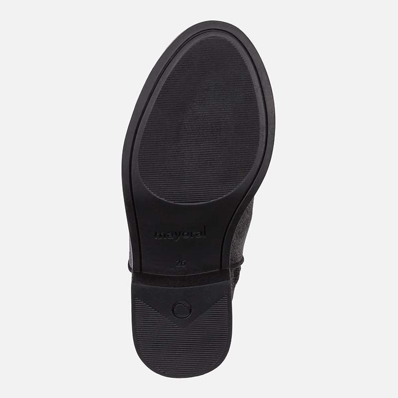 Черные демисезонные ботинки для девочки Mayoral